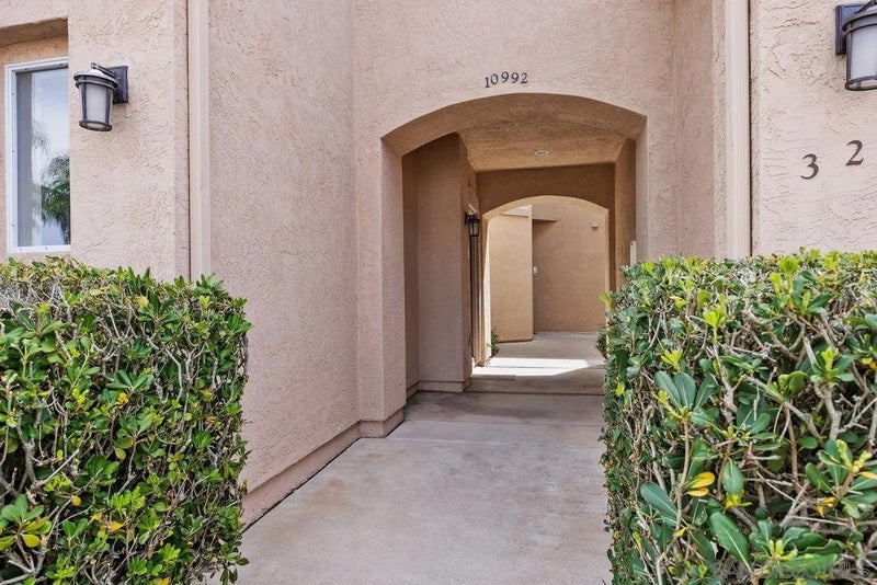 10992 Ivy Hill 3