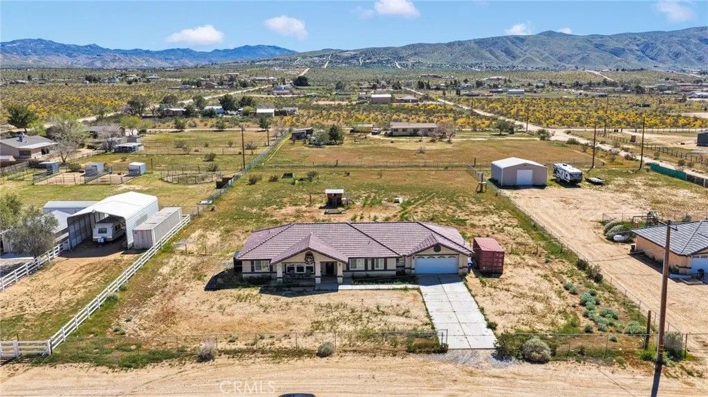 Photo of 23661 Laurel St, Apple Valley, CA 92308 (MLS # HD26060734)