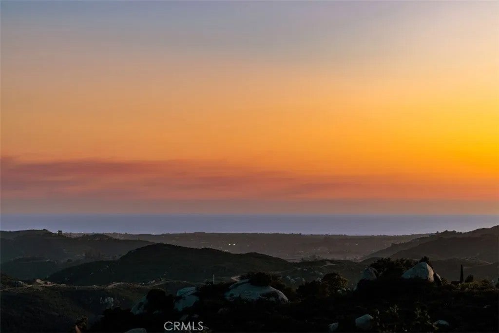 Photo of 28521 Gladstone Court, Escondido, CA 92026 (MLS # OC26088347)