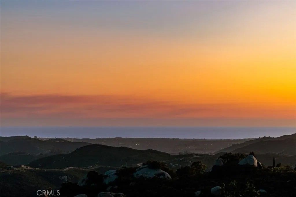 Photo of 28521 Gladstone Court, Escondido, CA 92026 (MLS # OC26088347)