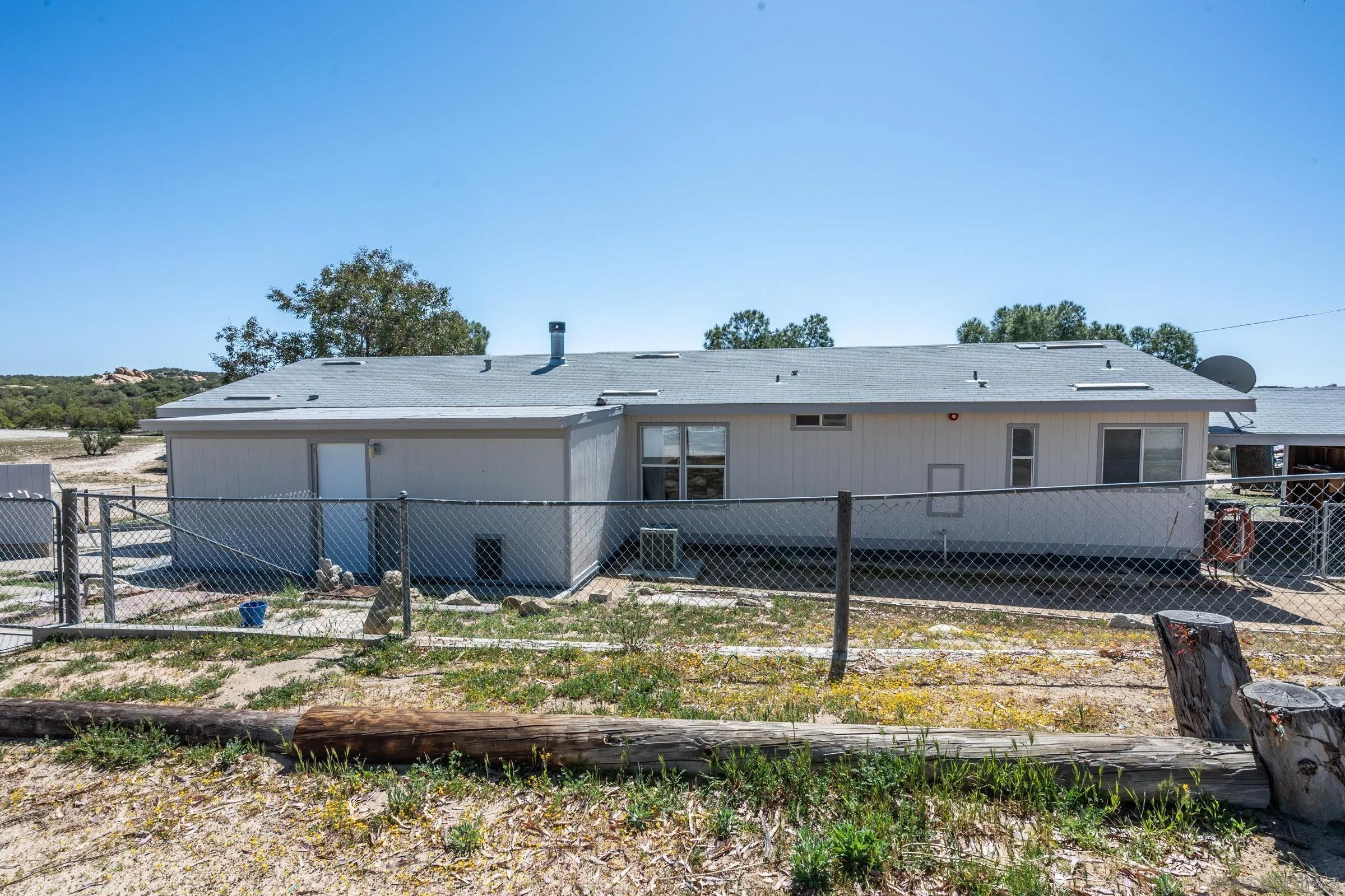 1525 Tea Rose Lane