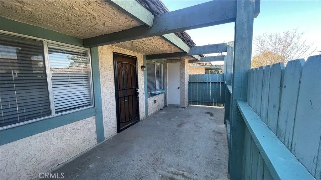 Photo of 2560 Gonzaga Ln, Riverside, CA 92507 (MLS # CV26011917)