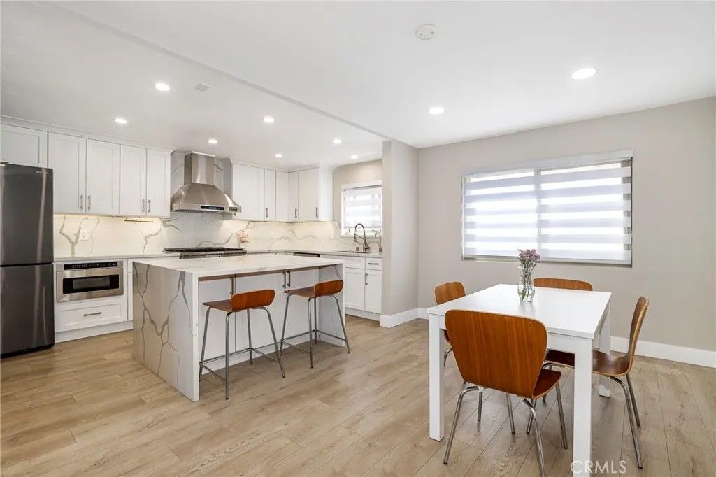 Photo of 10159 De Soto Avenue #202, Chatsworth, CA 91311 (MLS # BB25246930)