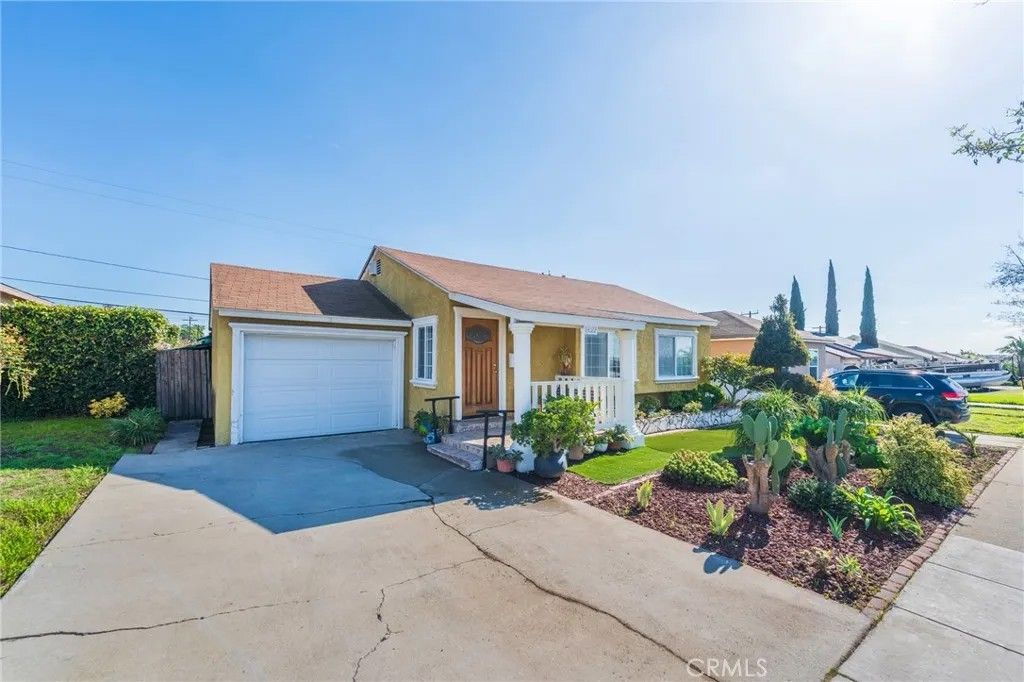 Photo of 13022 S Budlong Avenue, Gardena, CA 90247 (MLS # SB25267464)