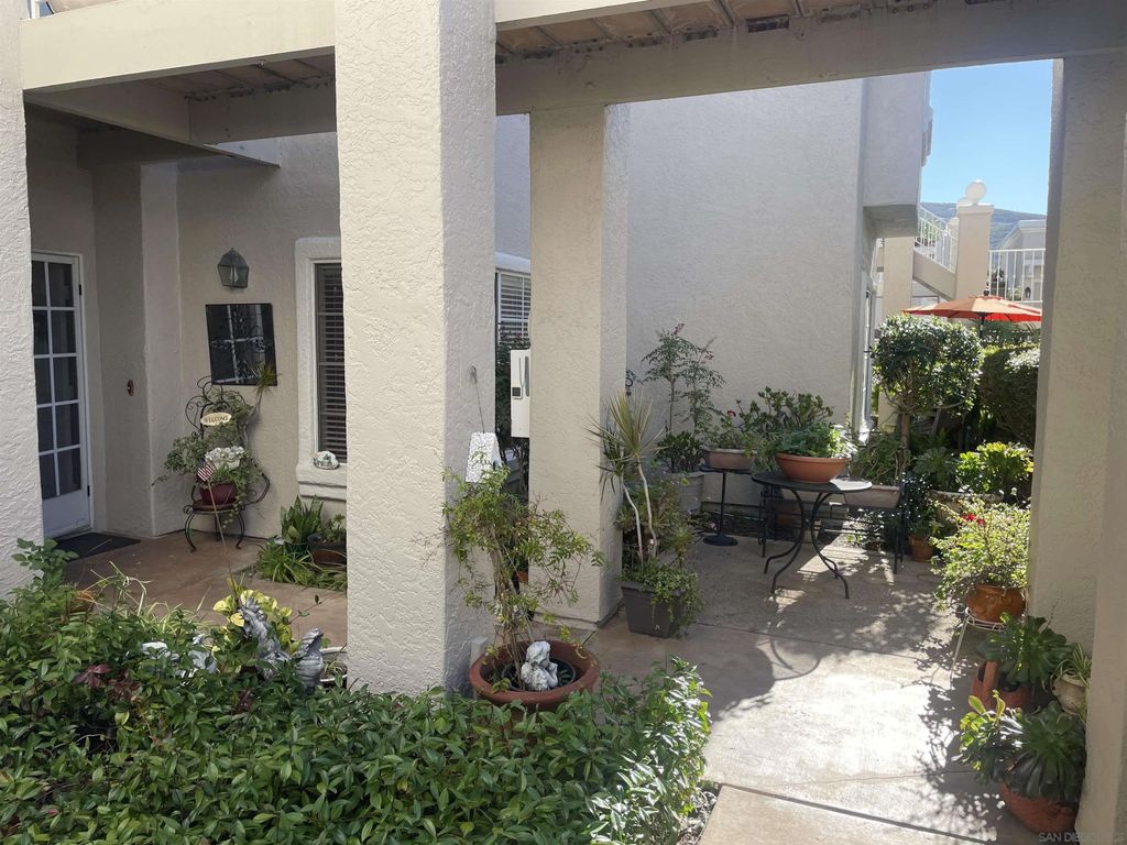 Photo of 1680 Via Caminar, San Marcos, CA 92078 (MLS # 250045532)