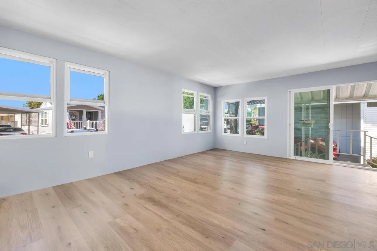 4912.5 Old Cliffs Road