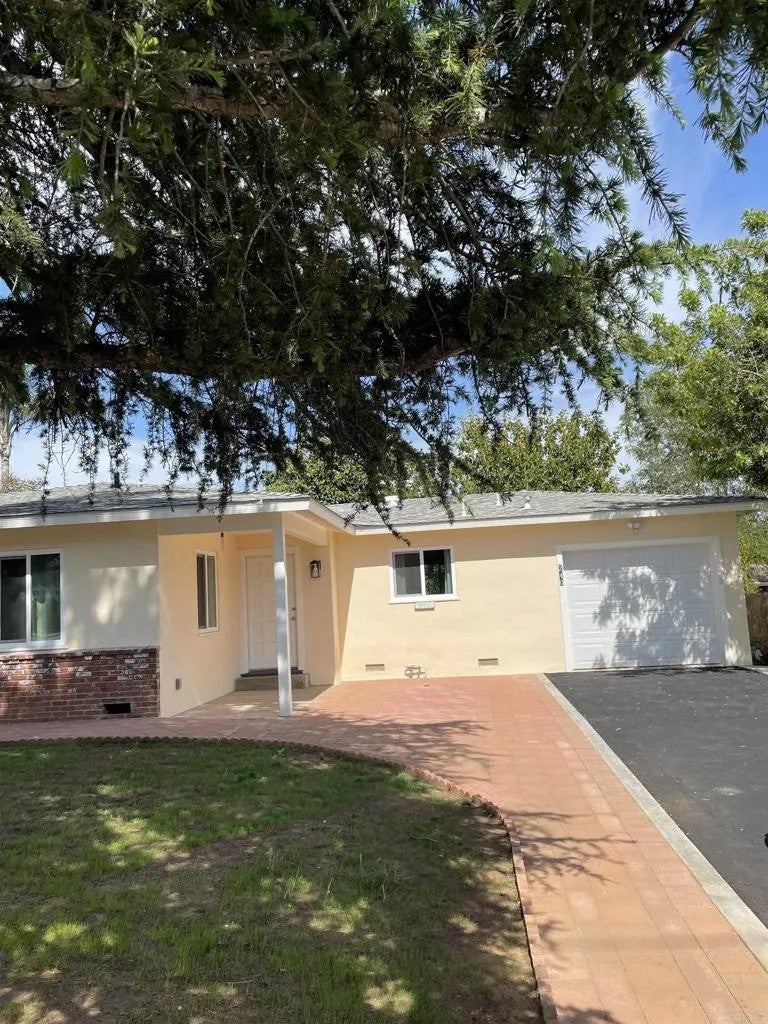 Photo of 240 Potter Street, Fallbrook, CA 92028 (MLS # NDP2609530)