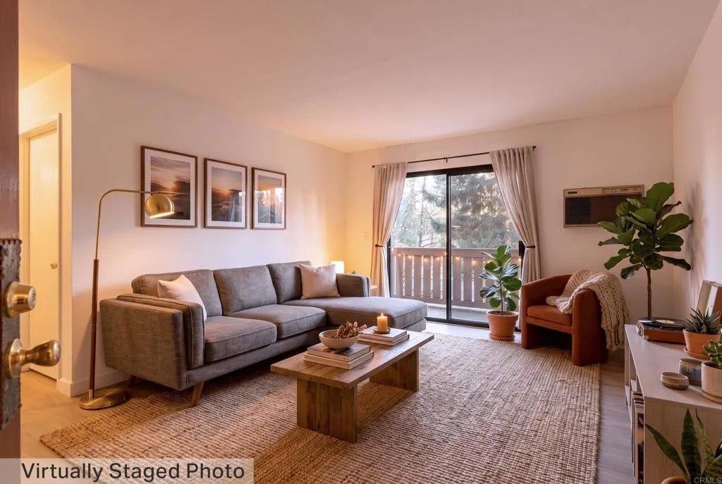 10284 BLACK MOUNTAIN Road 185
