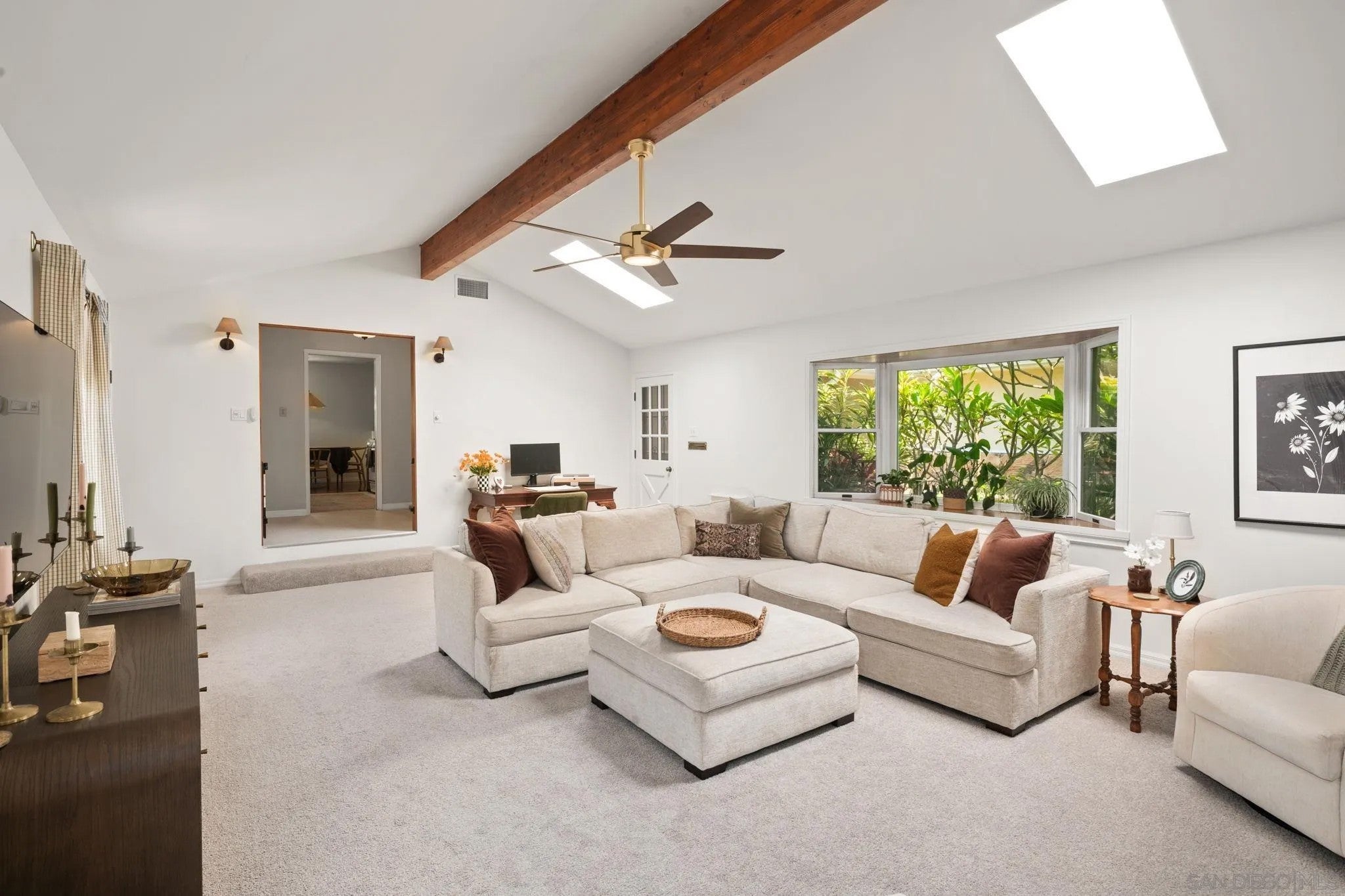 6832 Cartwright