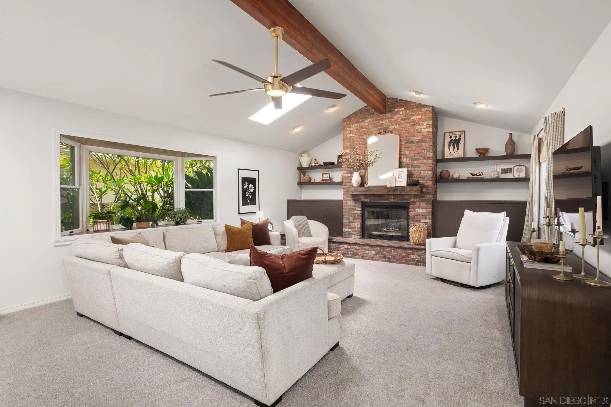 6832 Cartwright