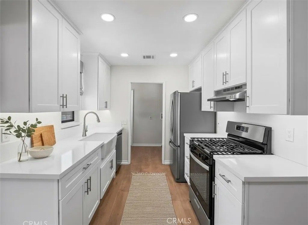 Photo of 44140 Lightwood Ave, Lancaster, CA 93534 (MLS # SR25281024)