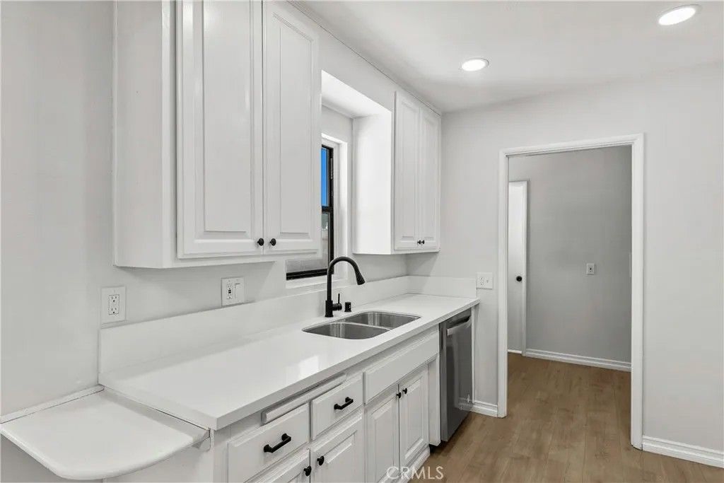 Photo of 44140 Lightwood Ave, Lancaster, CA 93534 (MLS # SR25281024)