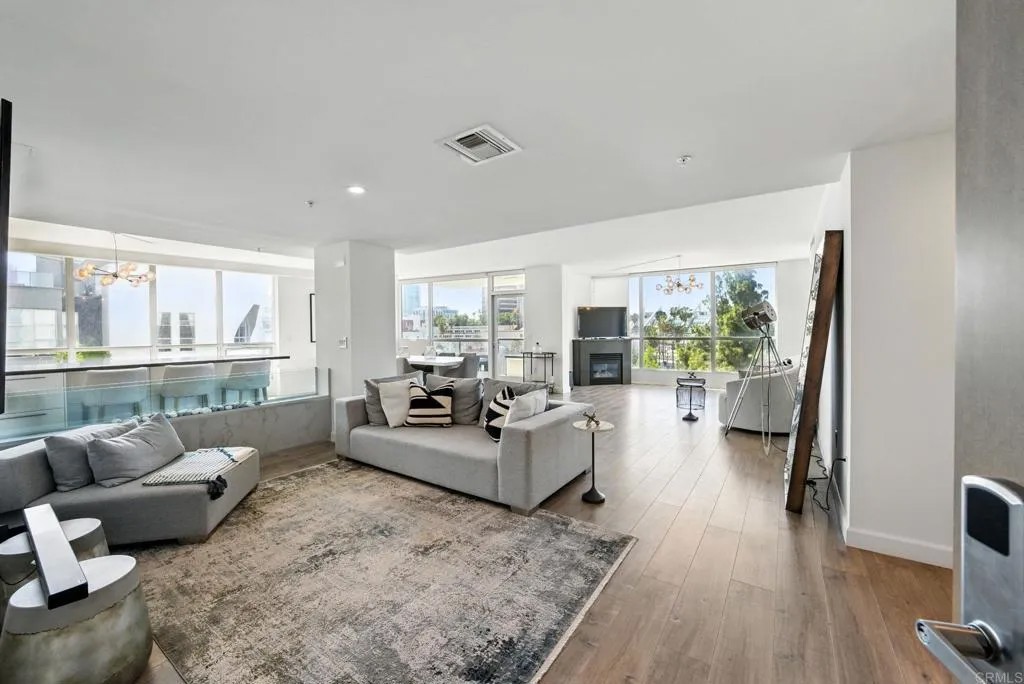 510 First Ave 402