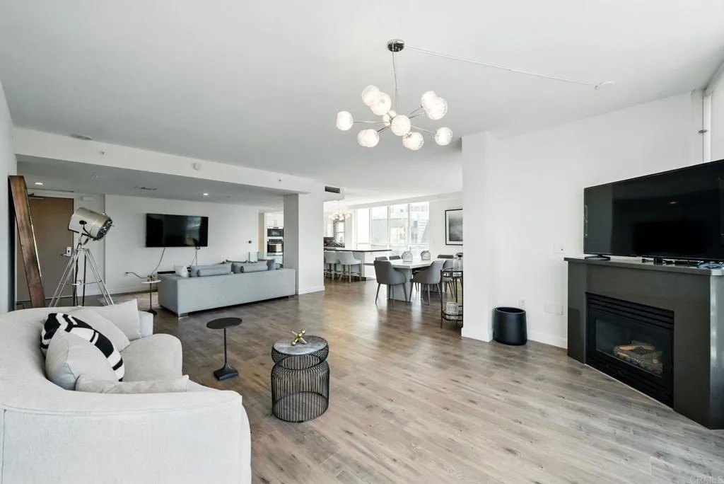 510 First Ave 402