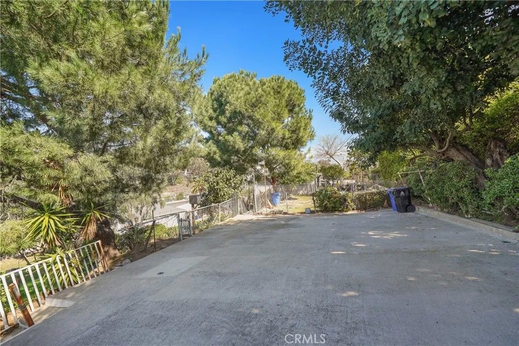 Photo of 2149 Fargo St, Los Angeles, CA 90039 (MLS # AR26000352)