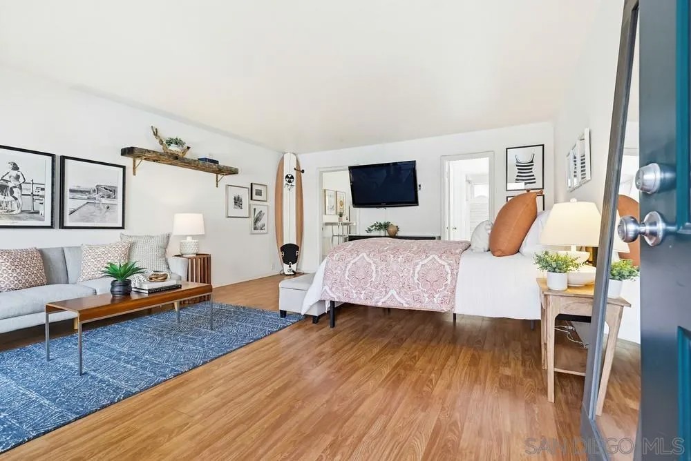 4477 Mentone Street Unit 105