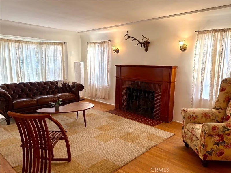 8615 San Gabriel