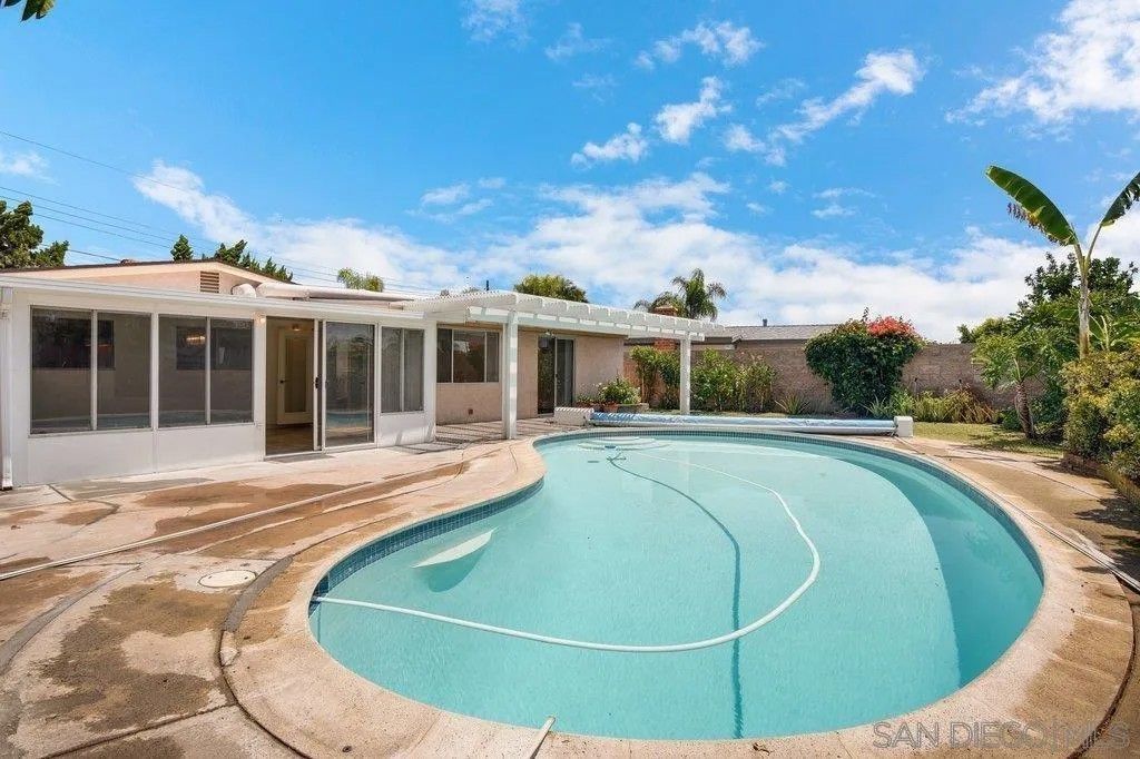 Photo of 5113 Wilts Pl, San Diego, CA 92117 (MLS # 260002426)