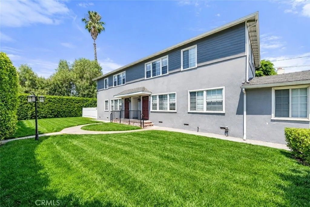 Photo of 13573 Moorpark Street, Sherman Oaks, CA 91423 (MLS # GD26035270)
