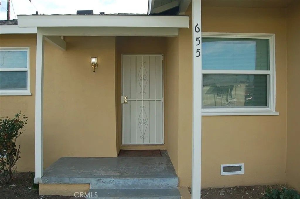 Photo of 655 W Grove St, Rialto, CA 92376 (MLS # TR25280157)