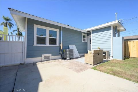 Tiny photo for 4524 2nd Avenue, Los Angeles, CA 90043 (MLS # DW25271223)