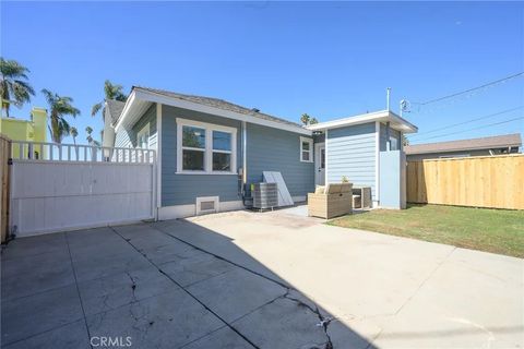 Tiny photo for 4524 2nd Avenue, Los Angeles, CA 90043 (MLS # DW25271223)