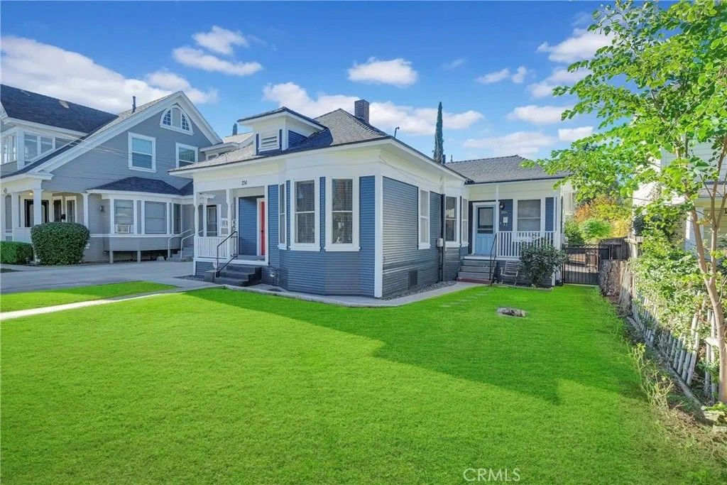 Photo of 250 Sonora Street, Redlands, CA 92373 (MLS # AR25273025)