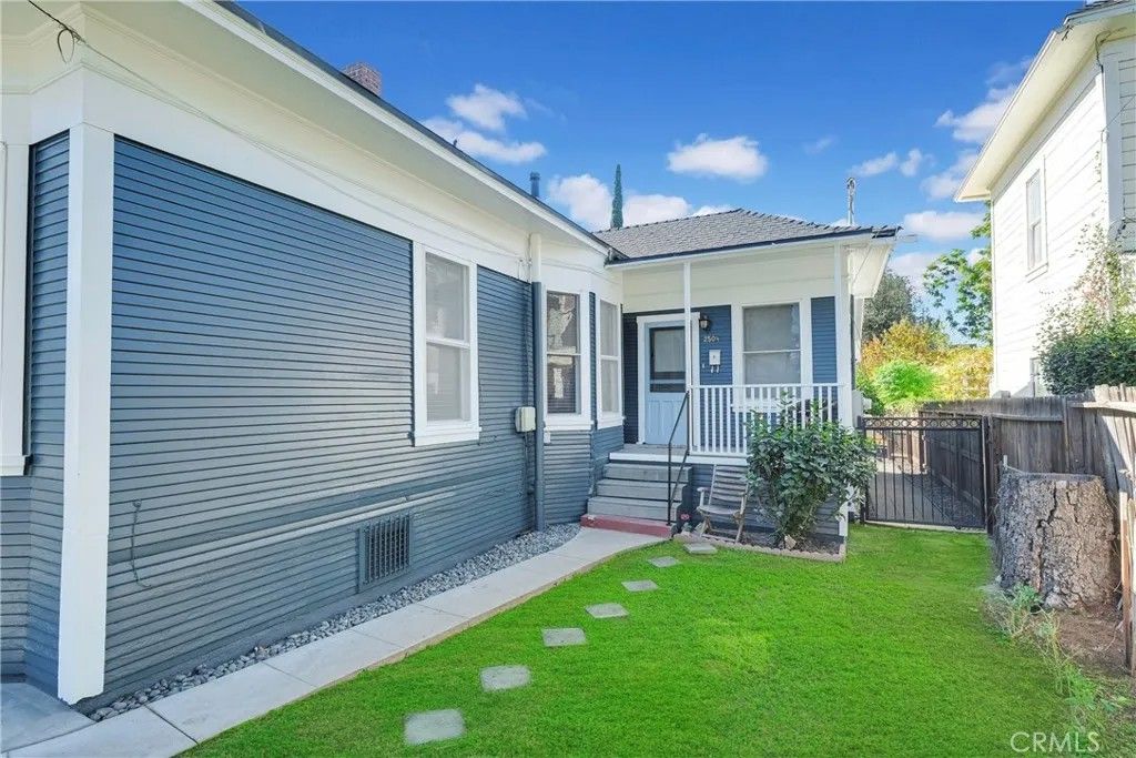 Photo of 250 Sonora Street, Redlands, CA 92373 (MLS # AR25273025)