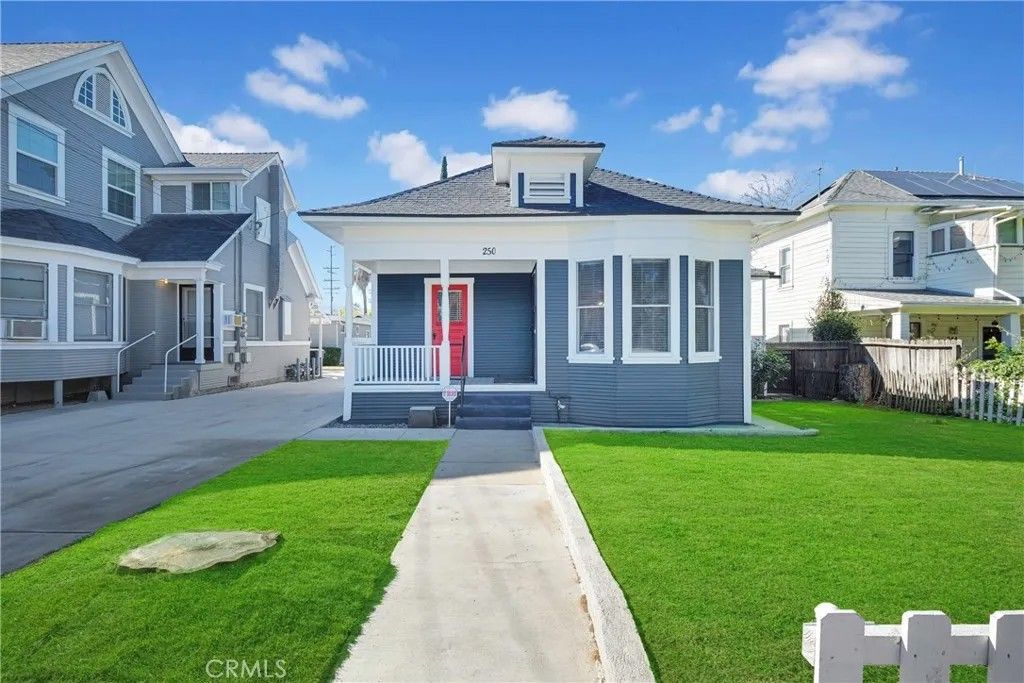 Photo of 250 Sonora Street, Redlands, CA 92373 (MLS # AR25273025)