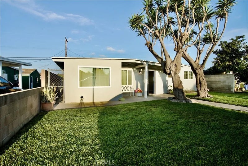 13425 Downey Ave