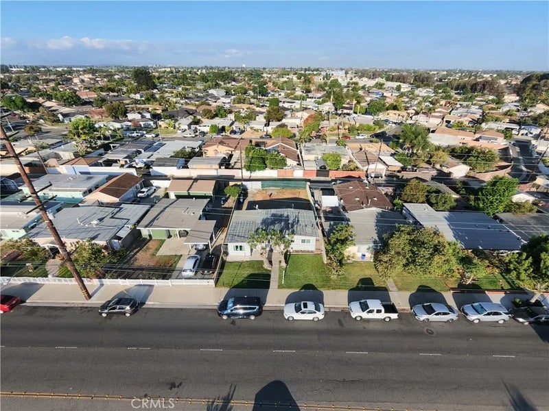 13425 Downey Ave