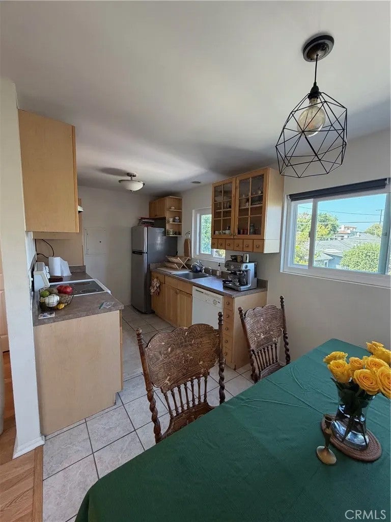725 Coronado 206