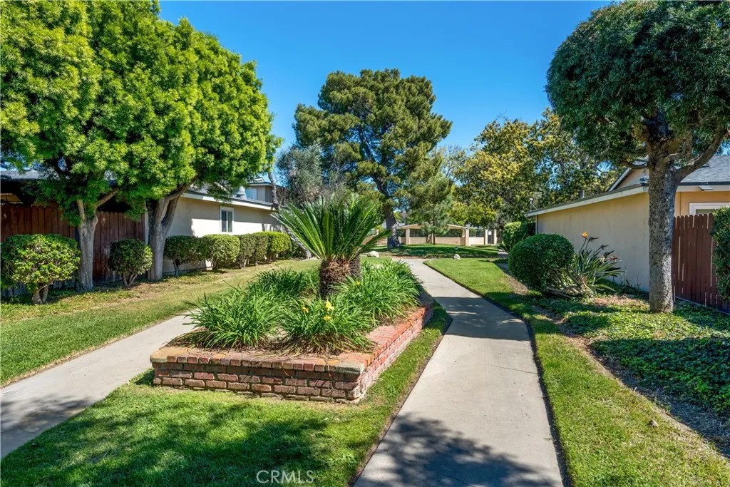 630 S Knott 6