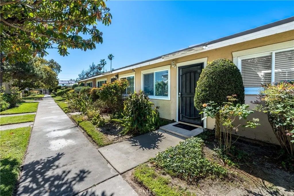 630 S Knott 6