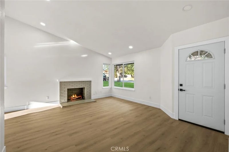 156 S Loretta Avenue