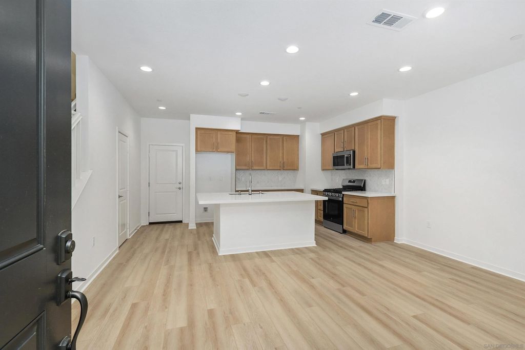 Photo of 32336 Brunello Way, Temecula, CA 92591 (MLS # 250045845)