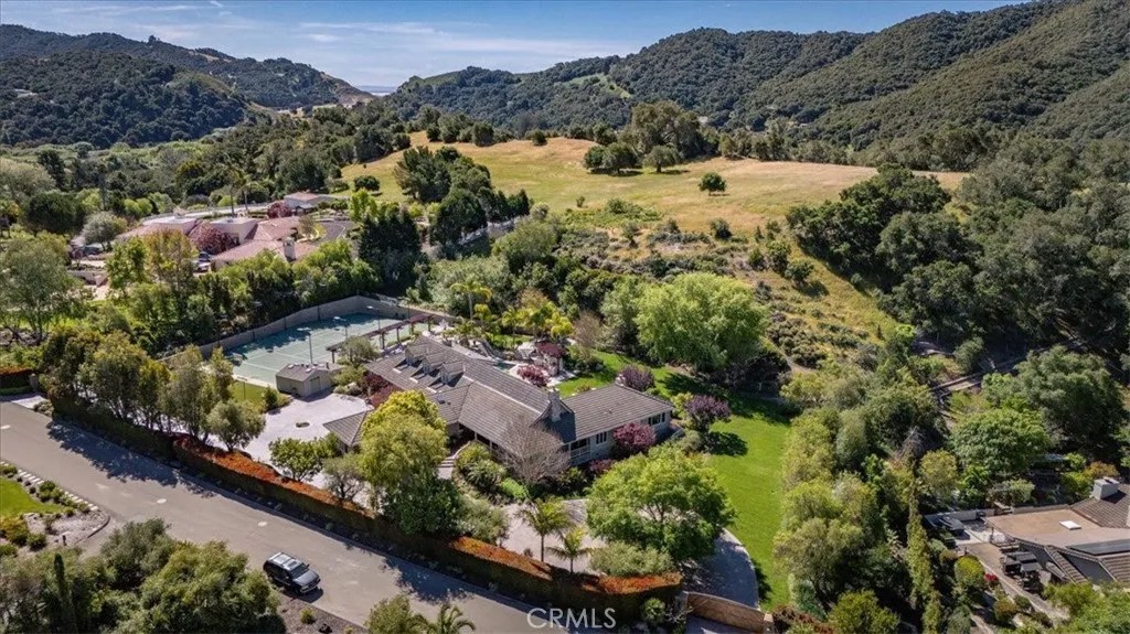 6775 Avila Valley Drive