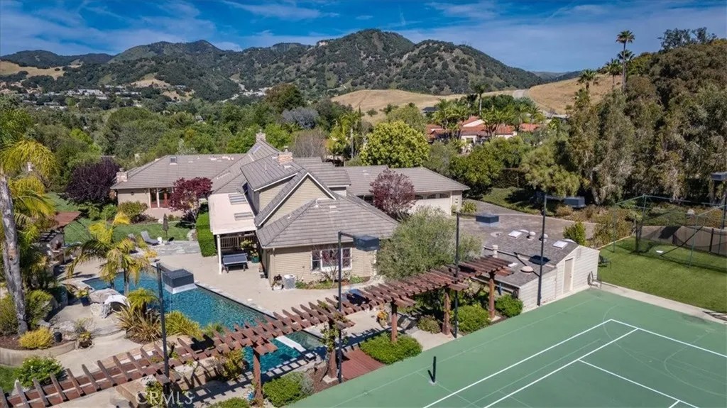 6775 Avila Valley Drive