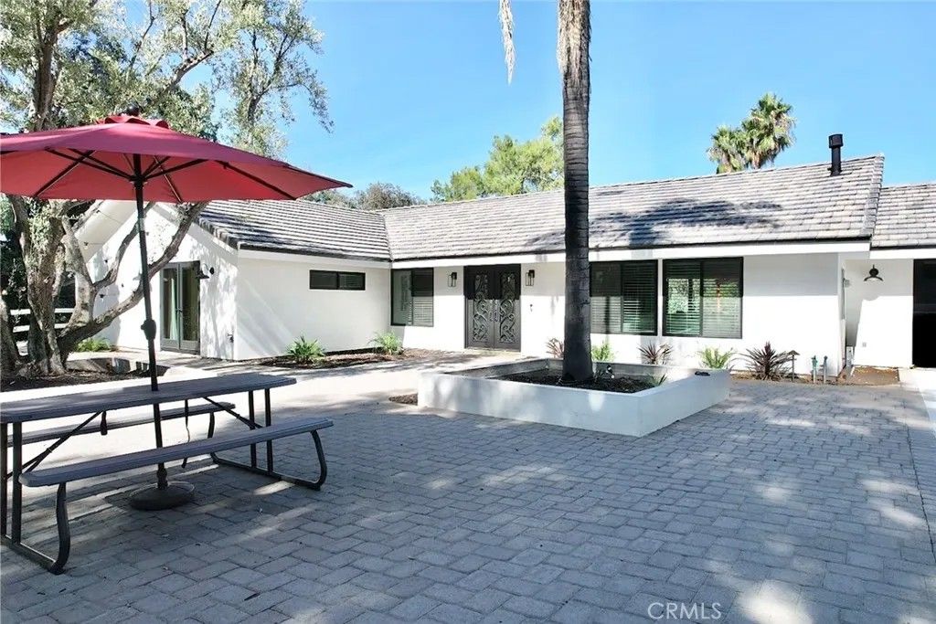 Photo of 30151 Via Arboleda, Temecula, CA 92591 (MLS # PW25237767)