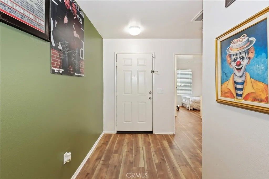 Photo of 852 Yukon Dr, San Jacinto, CA 92582 (MLS # CV26055566)