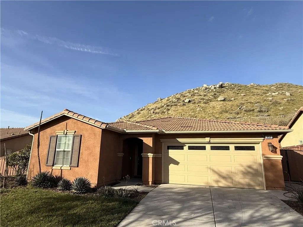 Photo of 852 Yukon Dr, San Jacinto, CA 92582 (MLS # CV26055566)