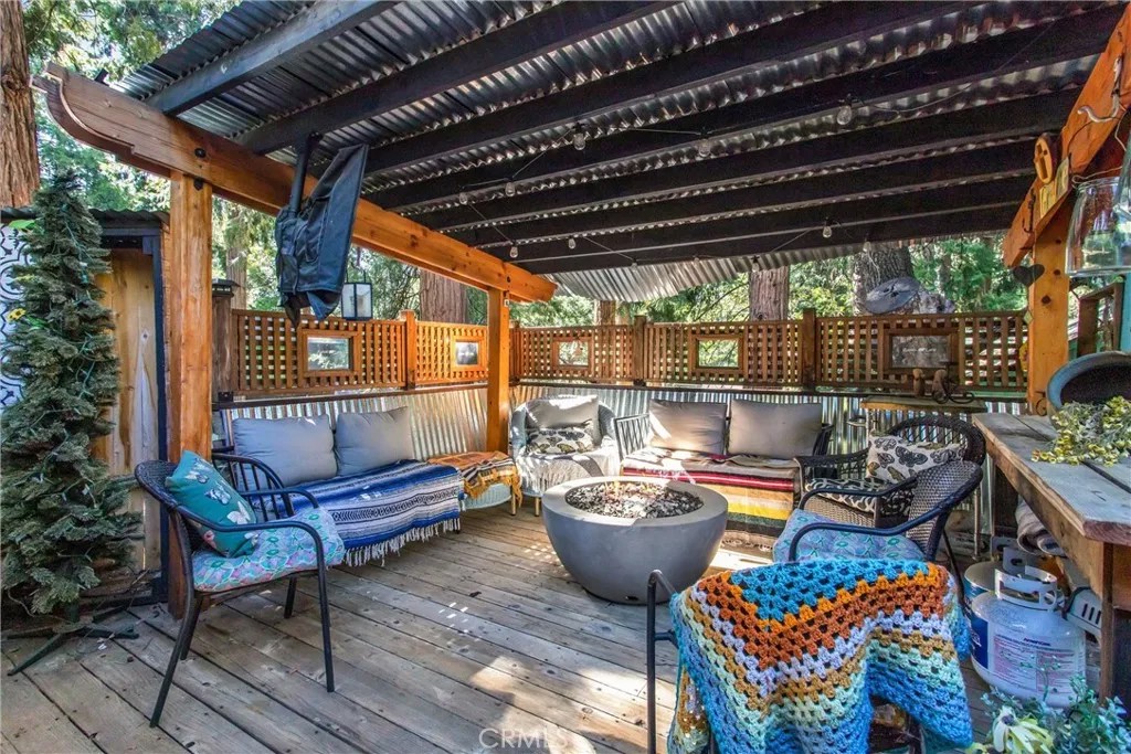40940 Pine Drive