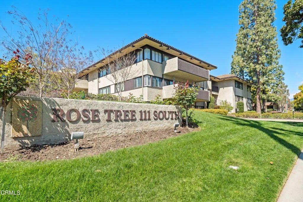 Photo of 111 S Orange Grove Boulevard #309, Pasadena, CA 91105 (MLS # P1-26995)