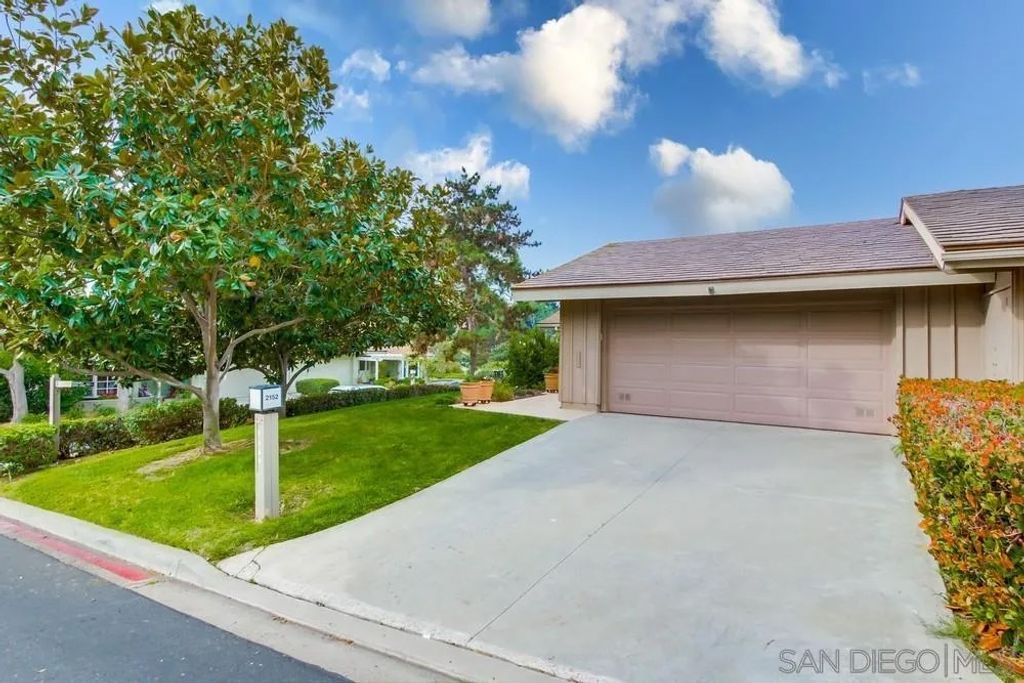Photo of 2152 Caminito Circulo Sur, La Jolla, CA 92037 (MLS # 260007609)