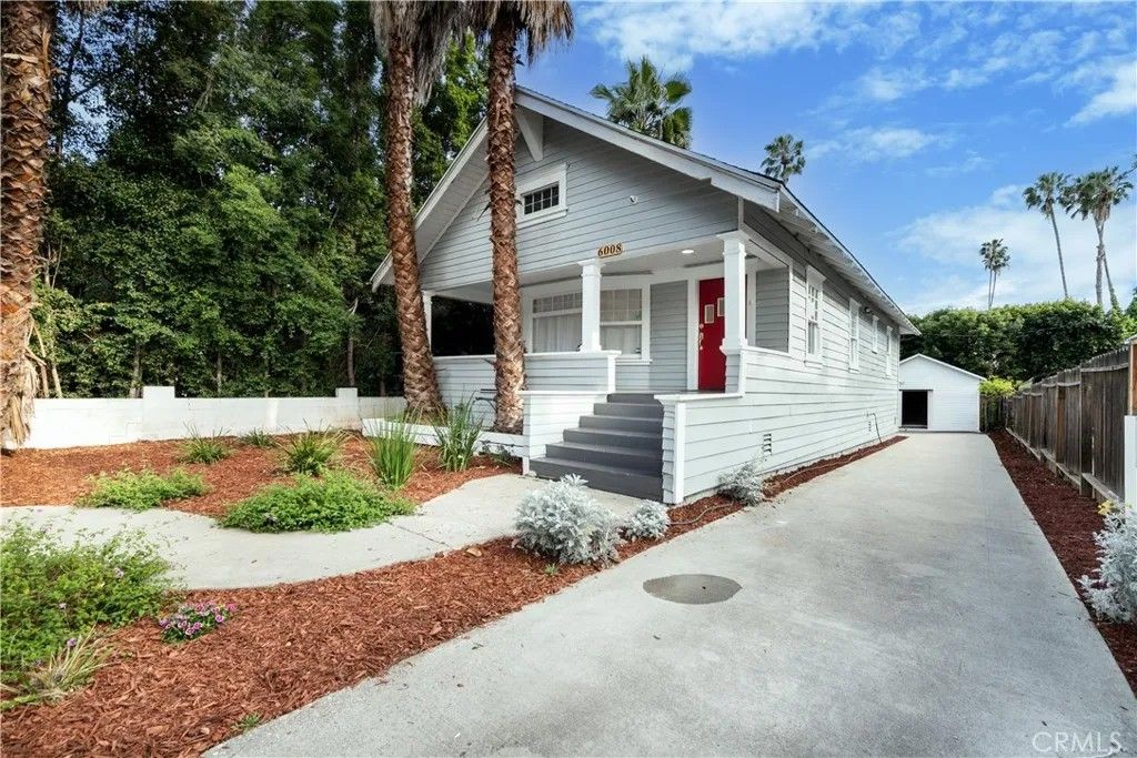 Photo of 6008 Carlton Way, Los Angeles, CA 90028 (MLS # SR26071118)