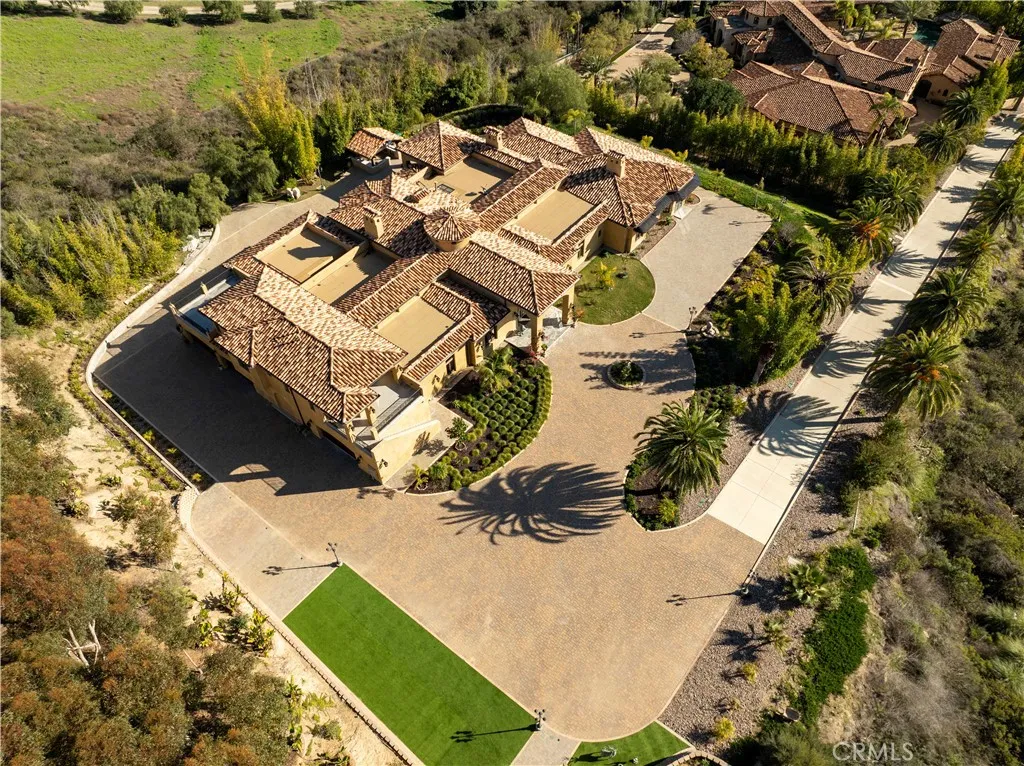 6884 Poco Lago
