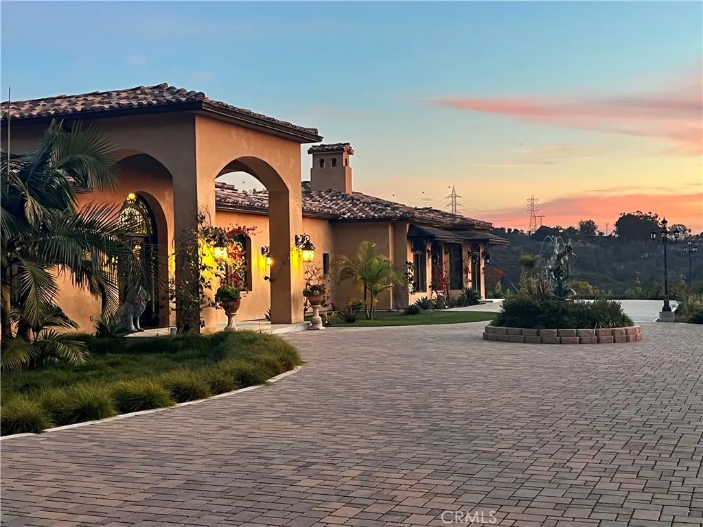6884 Poco Lago