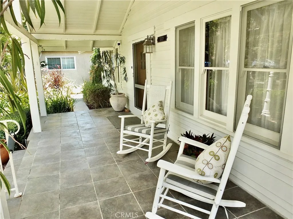 3839 Cedar Avenue