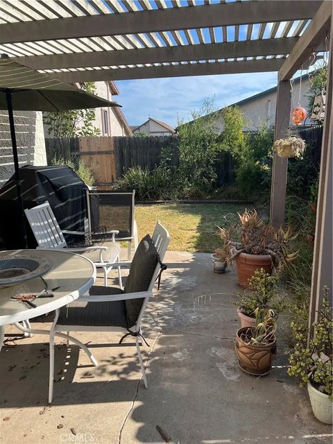 Tiny photo for 166 Bramble Court, Camarillo, CA 93010 (MLS # SR25236628)