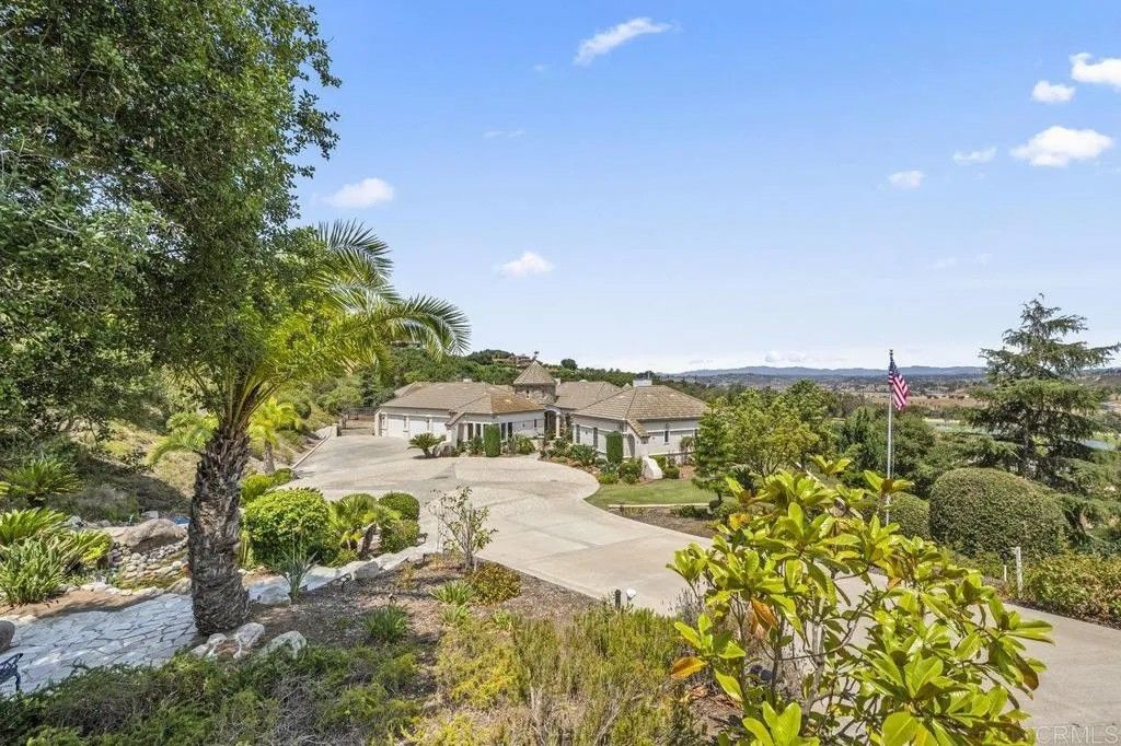Photo of 30002 Via Maria Elena, Bonsall, CA 92003 (MLS # NDP2507304)